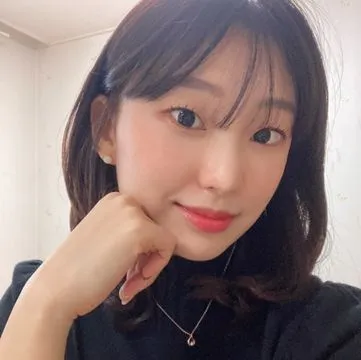 뚜민찡 is currently streaming live!